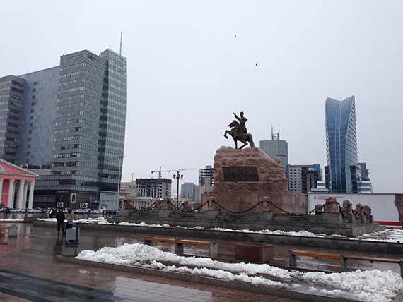 blog-Reuben - Sükhbaatar Square, Ulaanbaatar