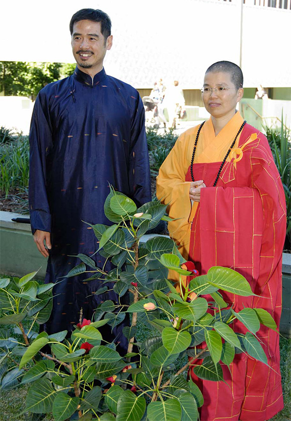Blessing of the Bodhi Tree, Gallery of Modern Art, May 2008