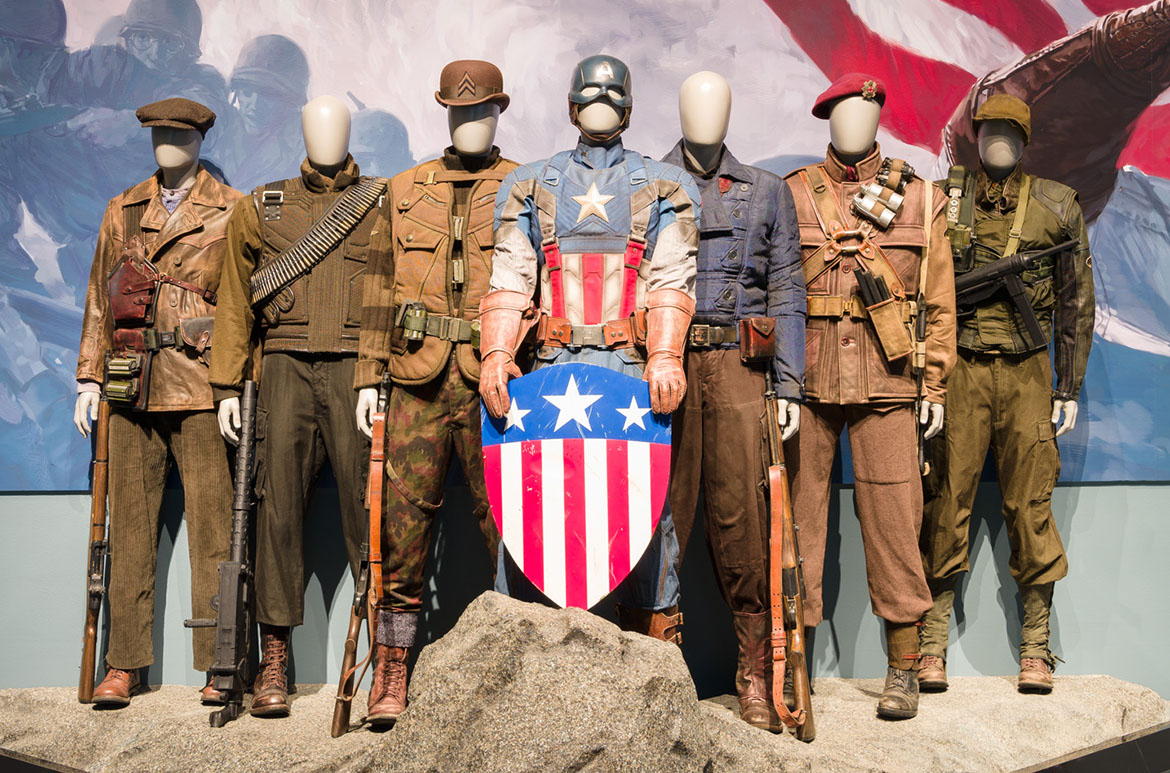 Installation view of the Captain America Smithsonian Diorama (The Howling Commandos) Captain America: Living legend room, Marvel: Creating the Cinematic Universe, GOMA 2017 / © 2017 MARVEL
