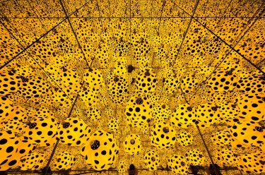 Yayoi Kusama / THE SPIRITS OF THE PUMPKINS DESCENDED INTO THE HEAVENS 2015